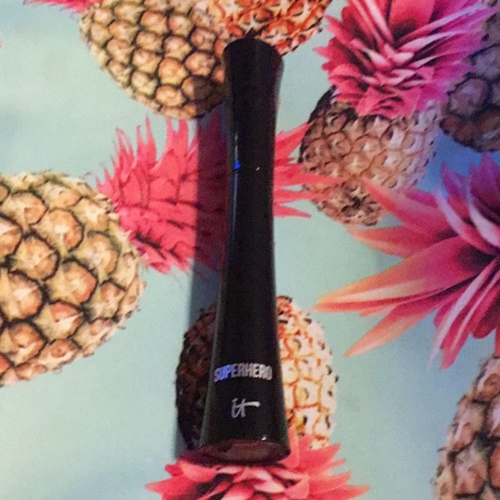 it cosmetics Superhero